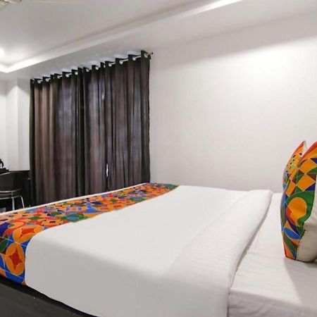 Hotel Grey Sky Нью-Делі Екстер'єр фото